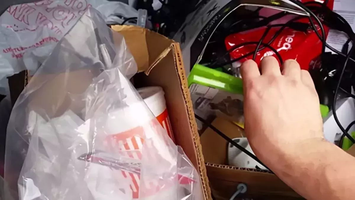 Poubelle magasin jeux vidéo