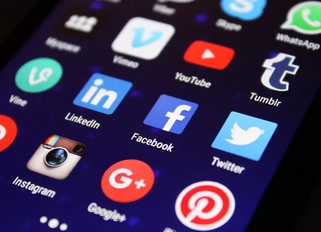 comment changer son nom sur facebook