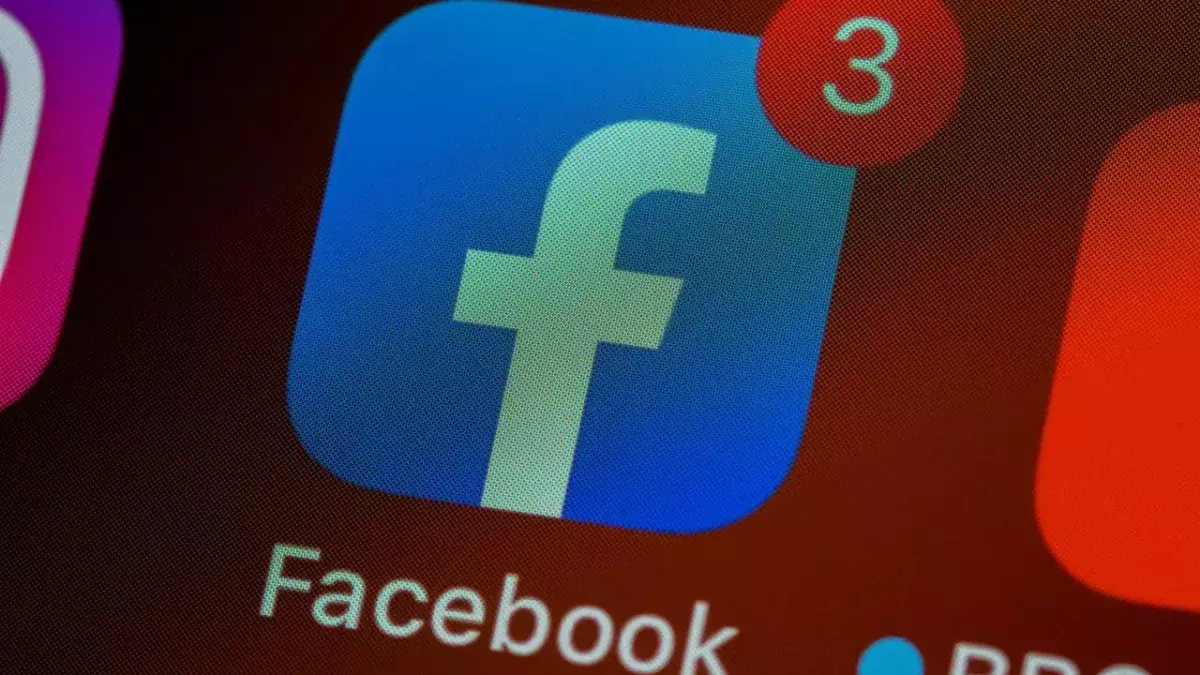 Facebook (illustration)