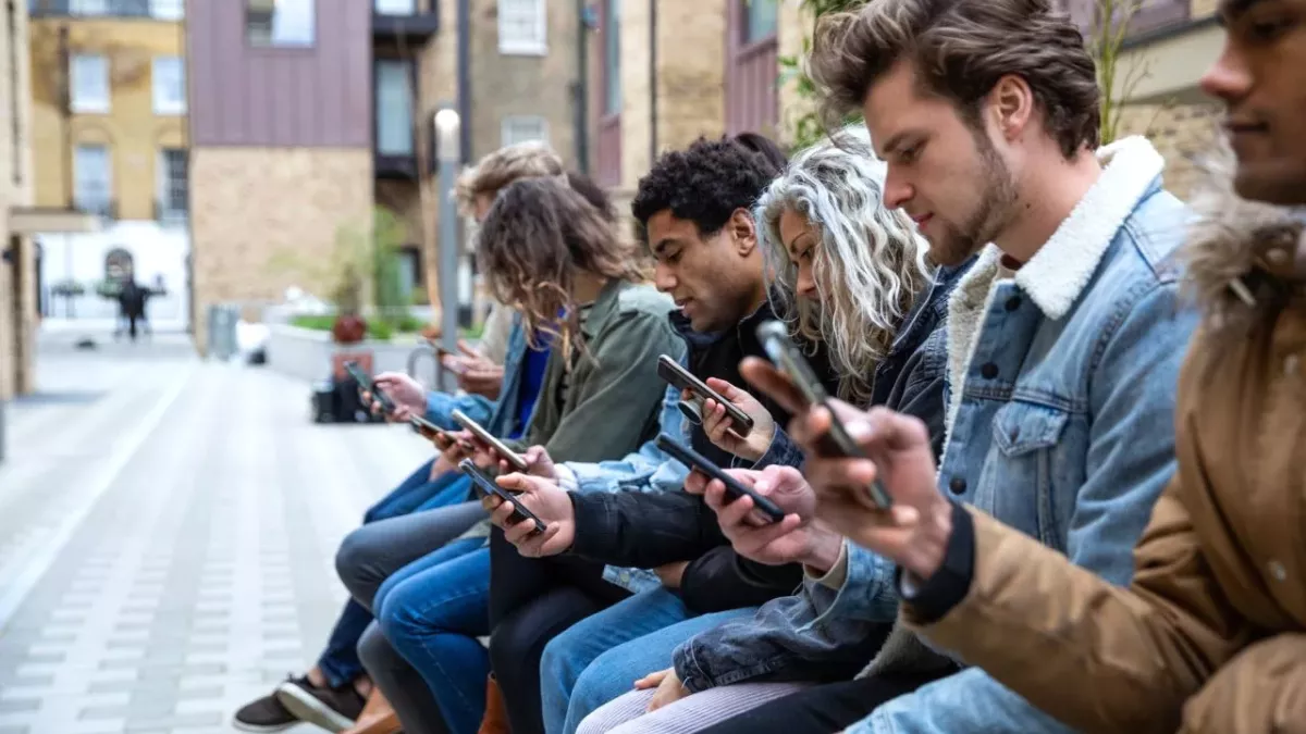 On passe en moyenne 3h sur son téléphone, chaque jour