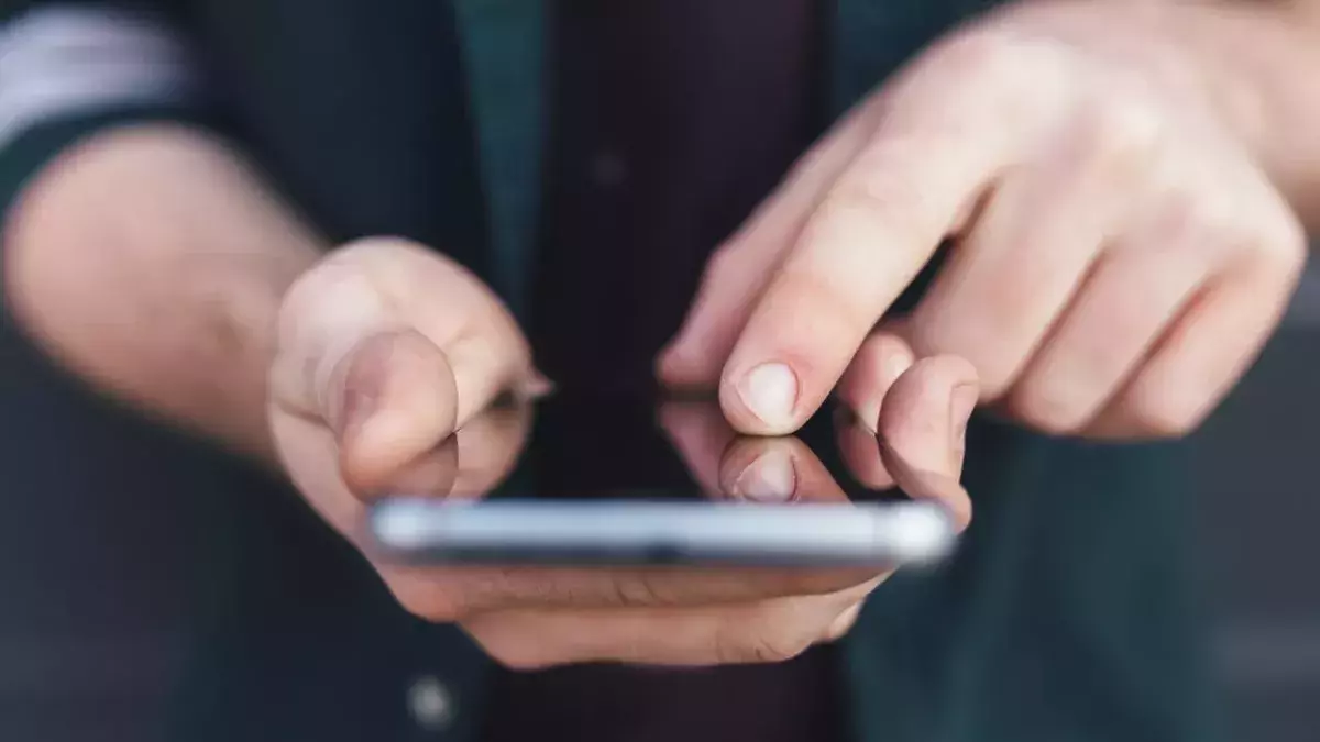 La marque à la pomme pourrait prochainement introduire des publicités dans les applications de ses iPhone.