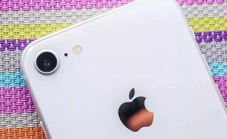 Une fuite de l'App Store révèle le prochain iPhone et ce n'est pas le 9