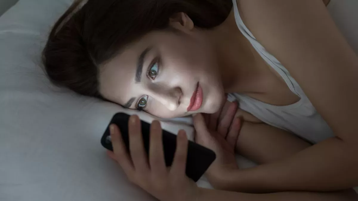 Voici la distance moyenne que nous parcourons chaque jour en scrollant et elle est terrifiante !