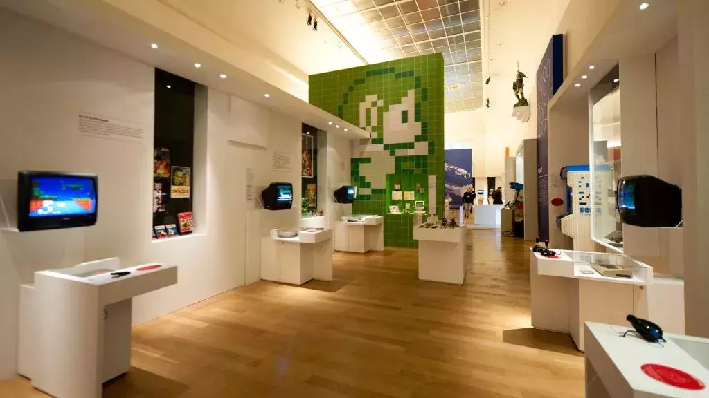 game story exposition versailles