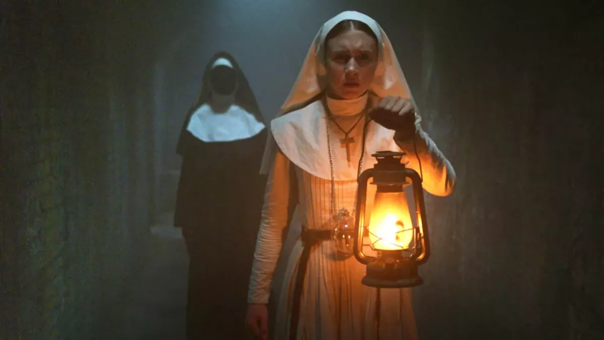 Les premières images de La Nonne 2 fuitent et elles vont vous glacer le sang