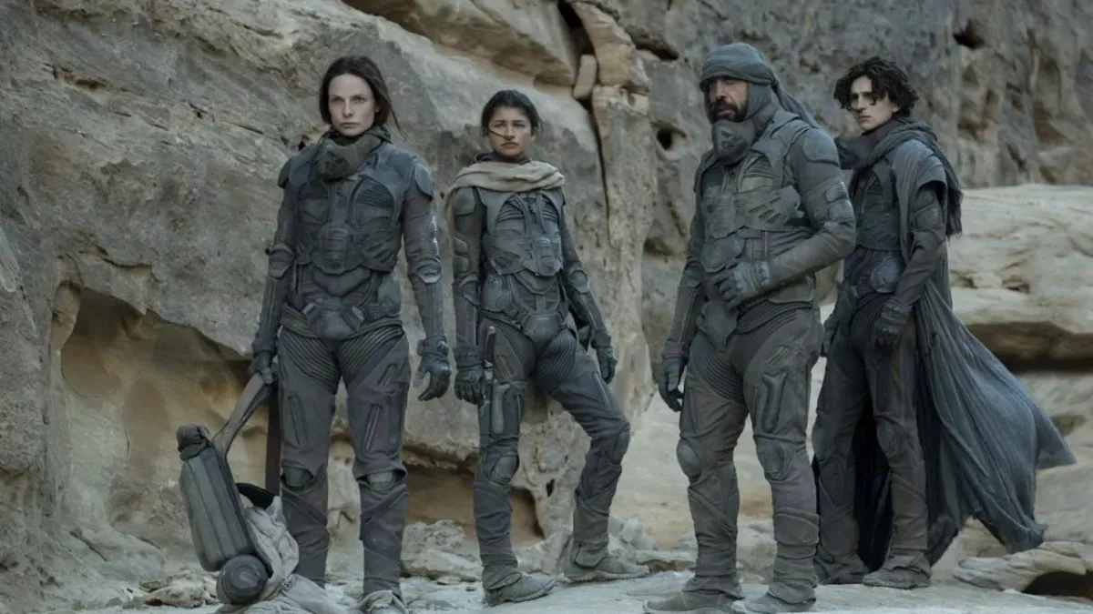 Stars Javier Bardem , Rebecca Ferguson , Timothée Chalamet , Zendaya