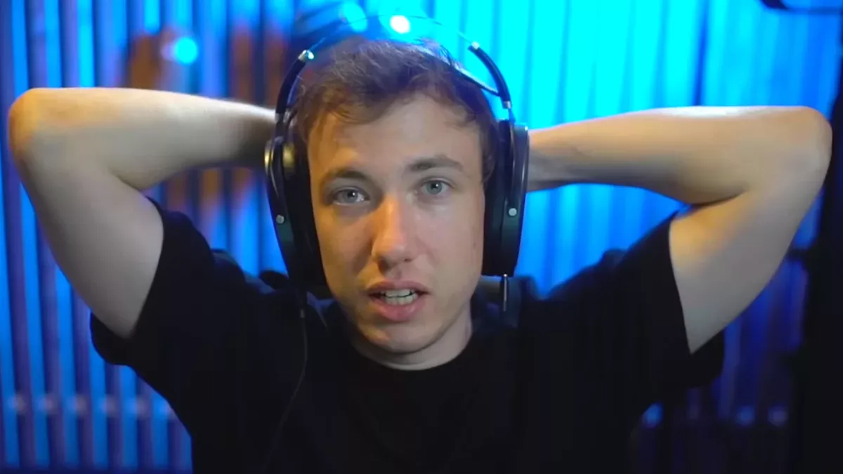 Sardoche fond en larmes en plein live mais les internautes sont impitoyables
