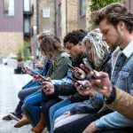 On passe en moyenne 3h sur son téléphone, chaque jour