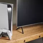 Sony pose sa PS5 à l'horizontale dans sa dernière pub et s'attire les foudres de la Toile