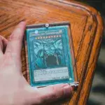Cette carte Yu-Gi-Oh! unique vient d'être mise aux enchères et explose tous les records