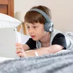 Ce papa fait une découverte hilarante dans l'historique de son fils de 8 ans
