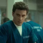 Erik dans Monsters: The Lyle and Erik Menendez Story