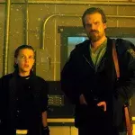 Stranger Things : Millie Bobby Brown accuse David Harbour de harcèlement