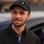 Squeezie fait la Une d’un magazine, le youtubeur dévoile les messages touchants de son père