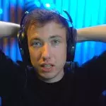 Sardoche fond en larmes en plein live mais les internautes sont impitoyables