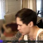 Youtube : un streamer tue sa copine enceinte pour un don