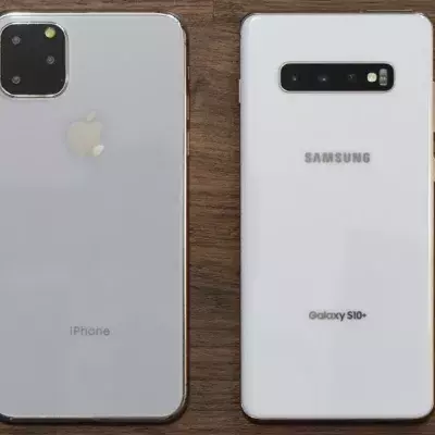 L'iPhone 11 Pro Max et le Samsung Galaxy S10 Plus 