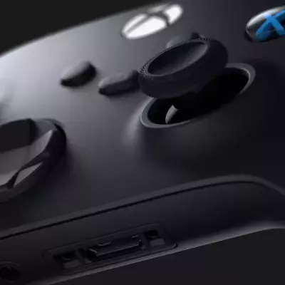 Vous l'aviez raté : la manette XBOX Series X sera à piles
