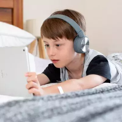 Ce papa fait une découverte hilarante dans l'historique de son fils de 8 ans
