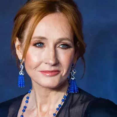 J.K. Rowling répond aux accusations de transphobie