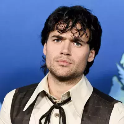 Découvrez Jamie Flatters, l'acteur qui se cache derrière Neteyam dans Avatar 2 ! 
