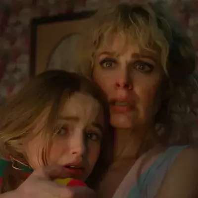 holly stranger things