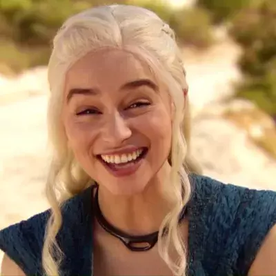 Emilia Clarke a vécu la "plus belle soirée de sa vie" avec Snoop Dogg et donne tous les détails