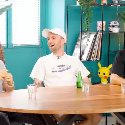 Squeezie avec Pierre Gasly et Charles Leclerc 