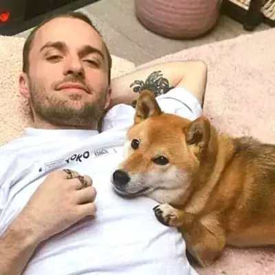 Squeezie et son chien Natsu