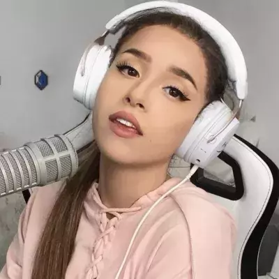 Pokimane Twitch dons