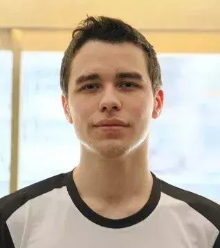 N°10 : Dmitriy "LighTofHeaveN" Kupriyanov. 19 tournois et 267.699,10 dollars pour le jeune Russe. Il s'est toujours placé 1er ou 2ème sur le jeu Dota 2.