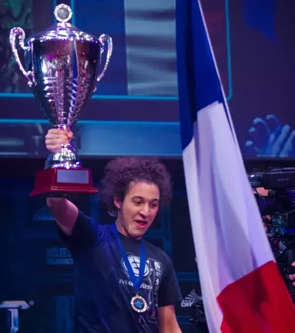 N°14 : Ilyes "Stephano" Satouri. Le Frenchie a gagné 229.902,30 dollars en 58 compétitions. Il est notamment réputé sur StarCraft 2.