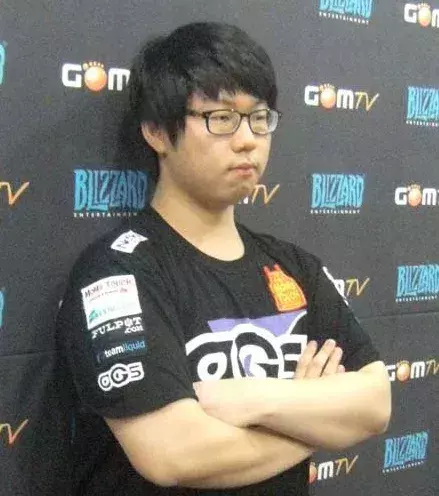 N°5 : Jang "MC" Min Chul. Le Coréen a récolté 367.902,12 dollars en 64 championnats. Considéré comme l'un des meilleurs joueurs au monde sur StarCraft 2, il participe au maximum de tournois possibles.