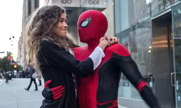 10. Zendaya - MJ