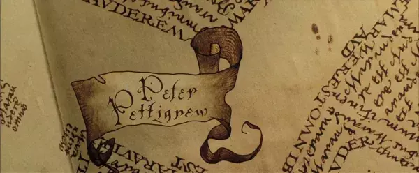 3. Comment est-il possible que personne n'ait remarqué plus tôt Peter Pettigrow sur la carte du Maraudeur ?