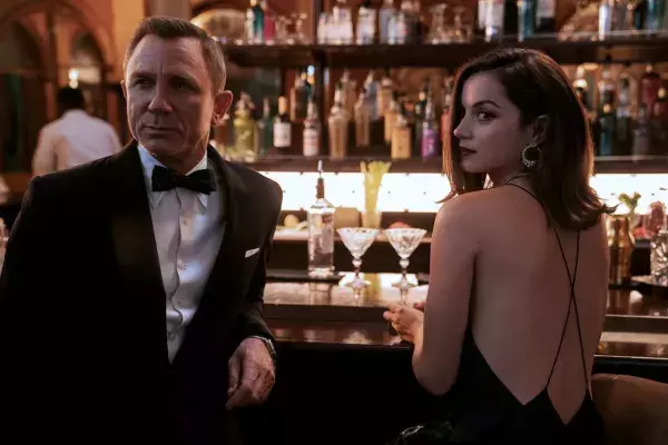 1. James Bond - Mourrir peut attendre