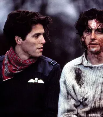 Hugh Grant dans Le repaire du ver blanc