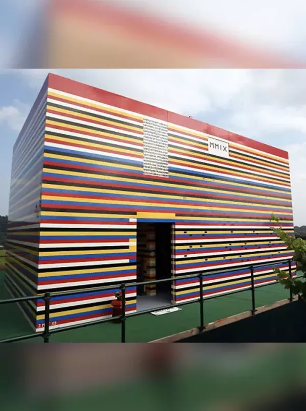 1. La maison 100% en Lego de James May