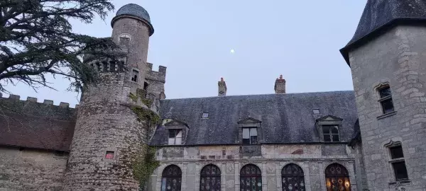 13. Le Château de Veauce, Auvergne