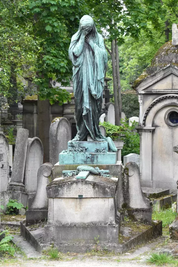  4. Le Père-Lachaise, Paris