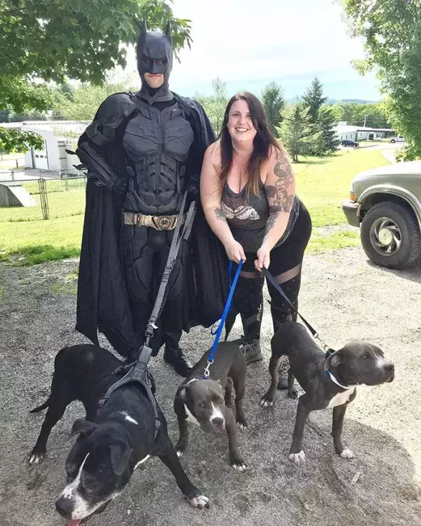 Batman4Paws : et une adoption réalisée grâce à Batman