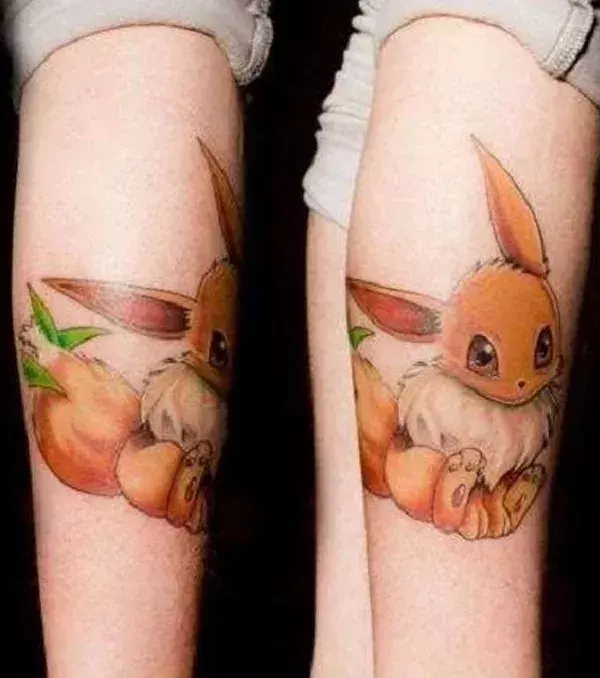 Evoli a la cote et ses tatouages sont souvent inspirés