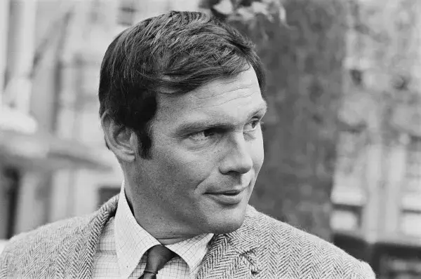 N°6 : Adam West
