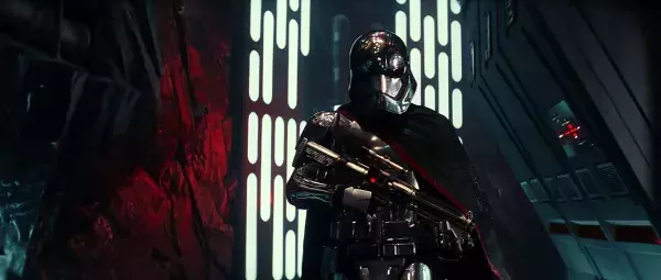 Numéro 13 : Capitaine Phasma (2%)