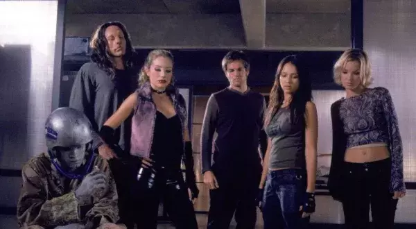 6. Dark Angel (2001-2002)