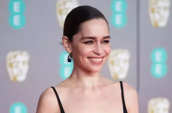 Emilia Clarke (Daenerys Targaryen)
