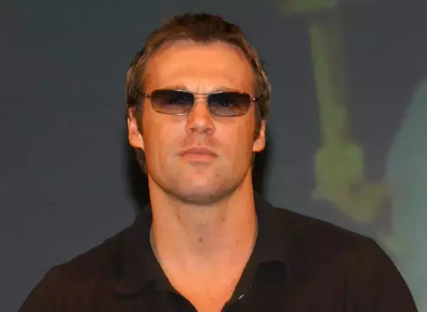 Michael Shanks