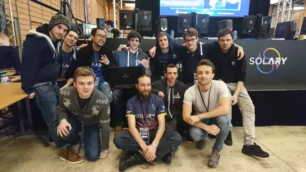 Un peu comme Solary. Ils ont tout recommencé à 0 après Eclypsia et aujourd'hui ils sont les numéros 1 en tant que WebTV. Eux aussi possèdent 3 dragons avec leurs 3 TV.